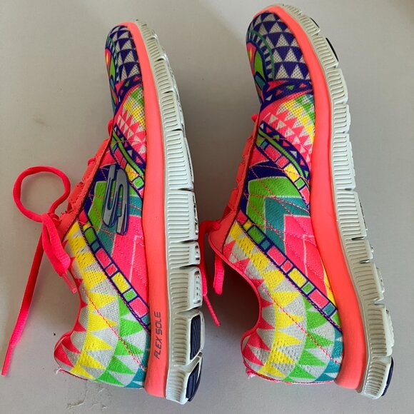 Women’s Stylish & Colorful Sketcher’s Memory Foam Shoes Size 7.5. - Picture 5 of 12